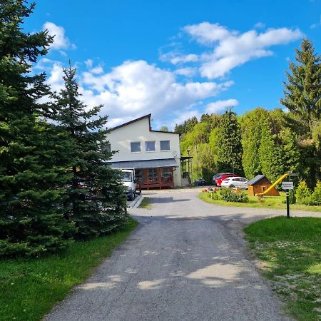 Villa Paradajs - Ubytovanie Pri Jazere Банска-Штьявница Экстерьер фото