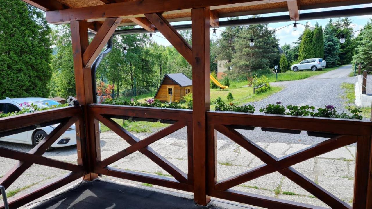 Villa Paradajs - Ubytovanie Pri Jazere Банска-Штьявница Экстерьер фото