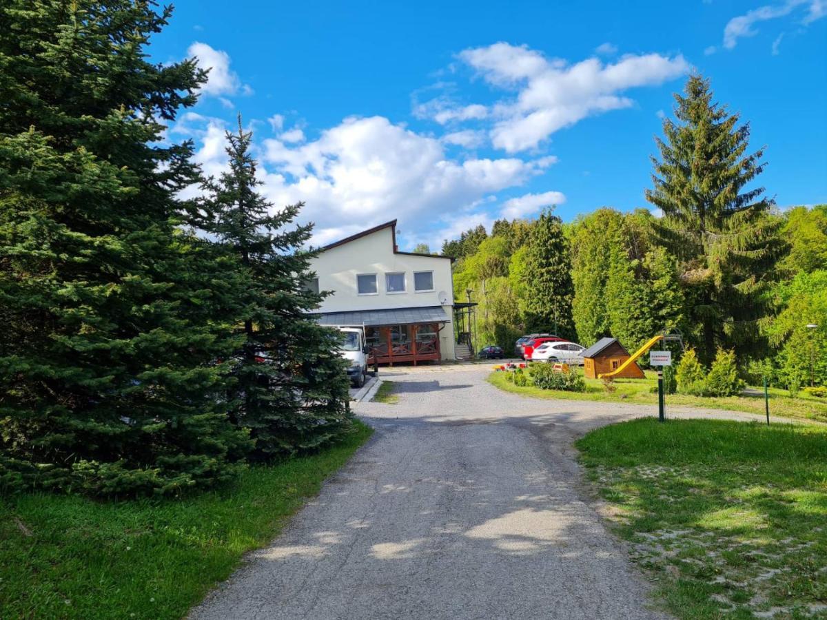 Villa Paradajs - Ubytovanie Pri Jazere Банска-Штьявница Экстерьер фото